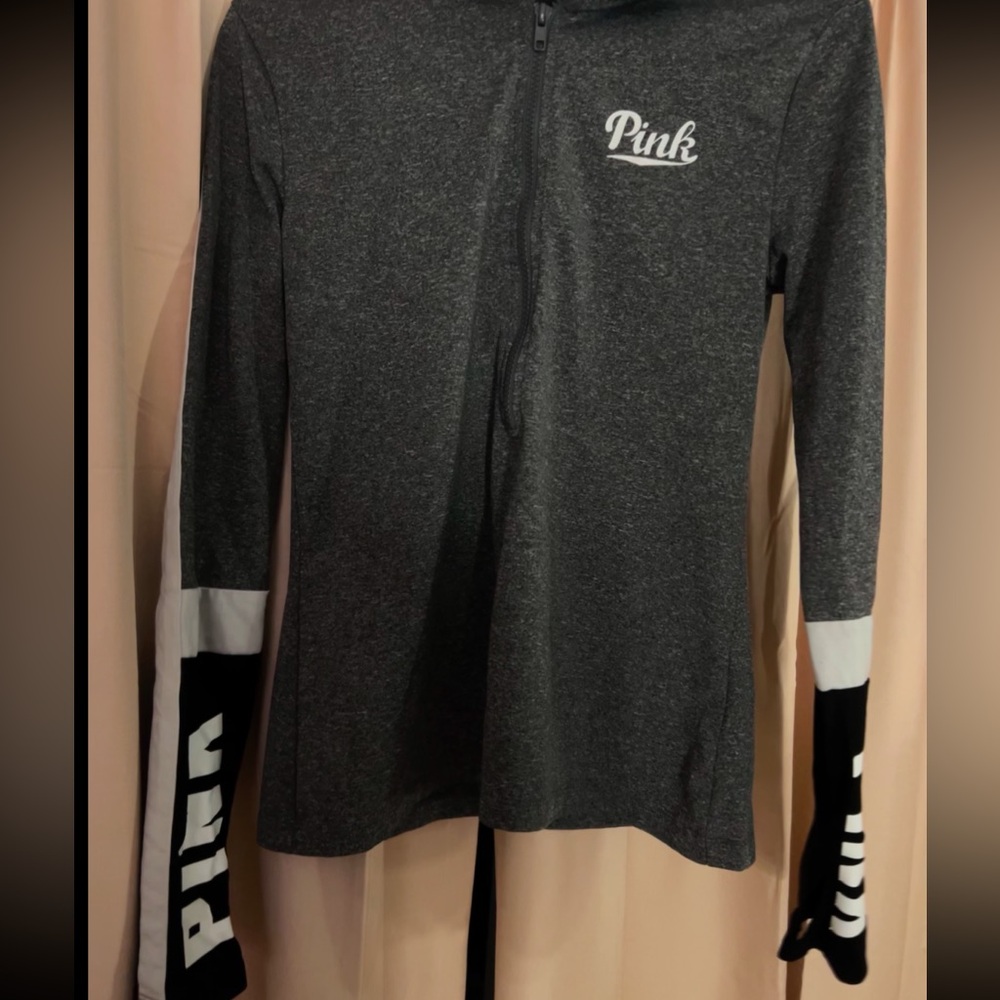 Pullover hoodie
